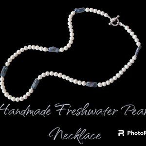 Women's handmade freshwater pearl necklace